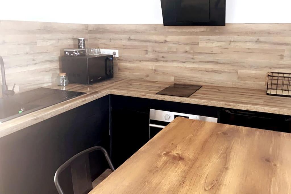 Appartement T2 Chez Thomas Et Nas Omessa Ngoại thất bức ảnh